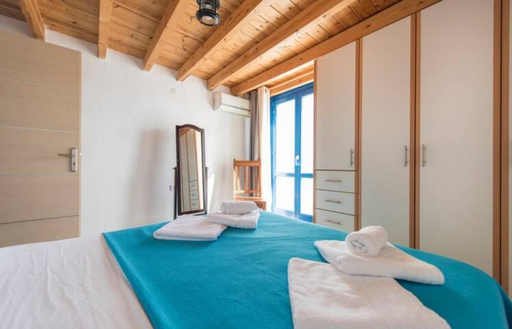 Santorini Traditional Suites Vóthon Exterior foto